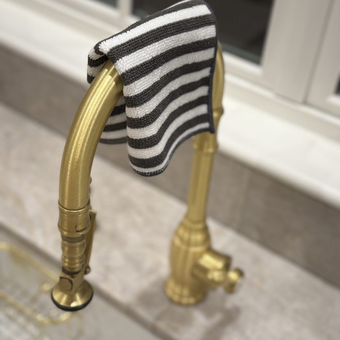 The Severn Dish Cloth—an odor resistant kitchen rag and eco-friendly dish cloth. The best reusable kitchen cloth for fresh, sustainable cleaning.